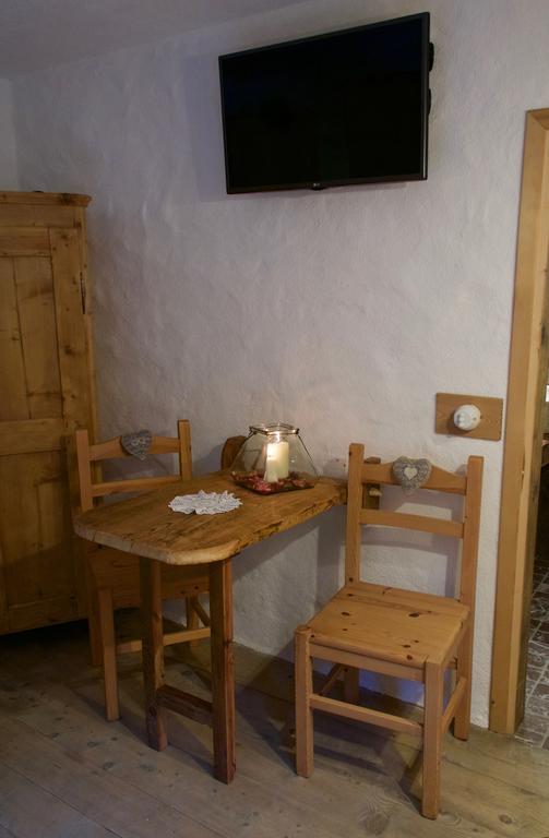 Agriturismo Baita De L'All Isolaccia Eksteriør billede