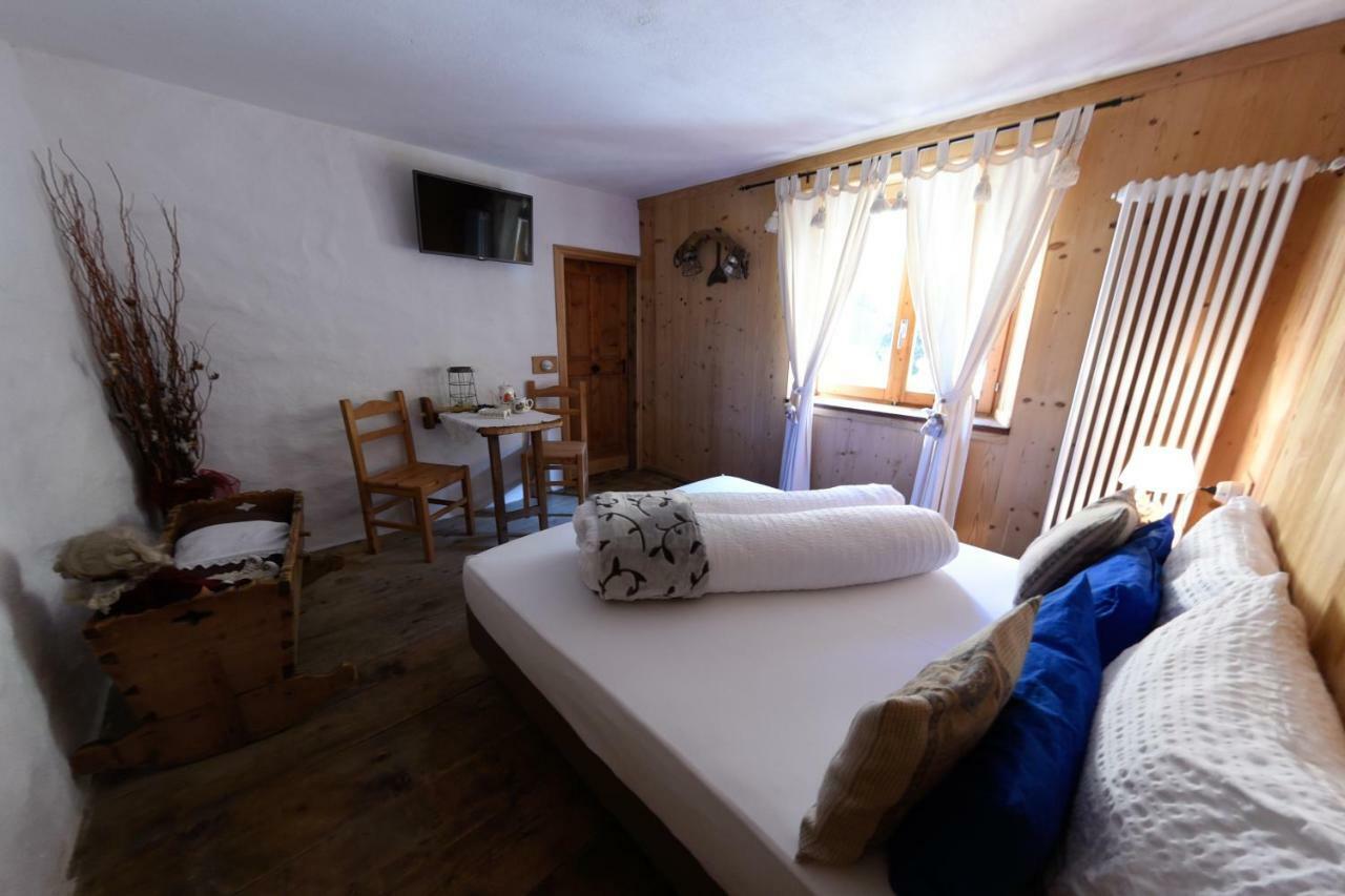 Agriturismo Baita De L'All Isolaccia Eksteriør billede