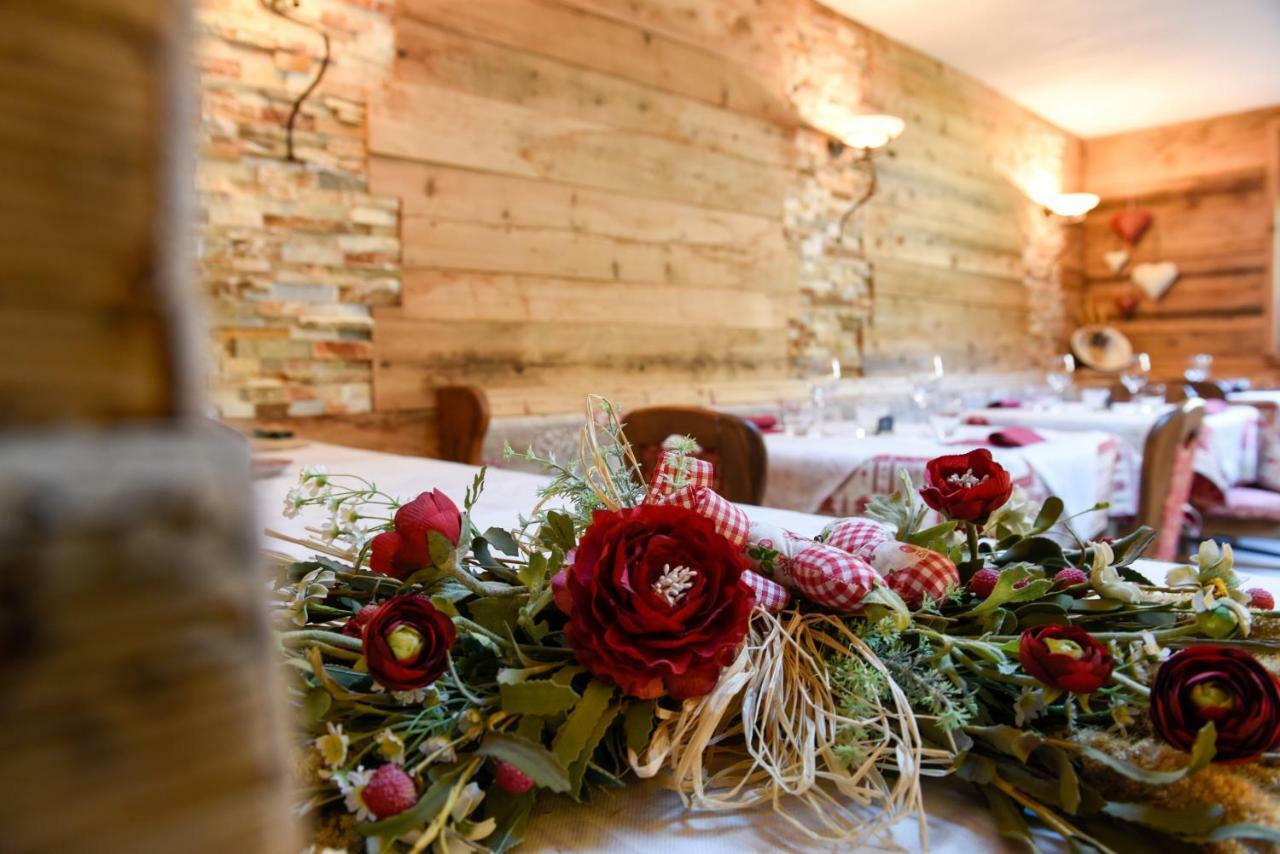 Agriturismo Baita De L'All Isolaccia Eksteriør billede